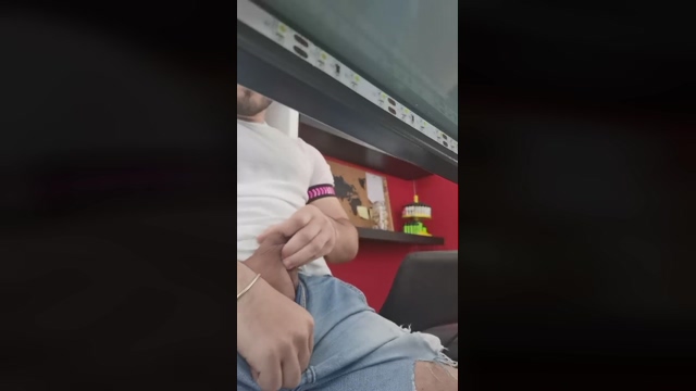 2horny2gay  03-05-2022